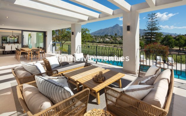 Resale - Detached villa - Marbella - Nueva Andalucía