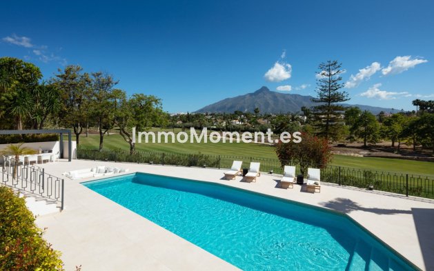 Resale - Detached villa - Marbella - Nueva Andalucía