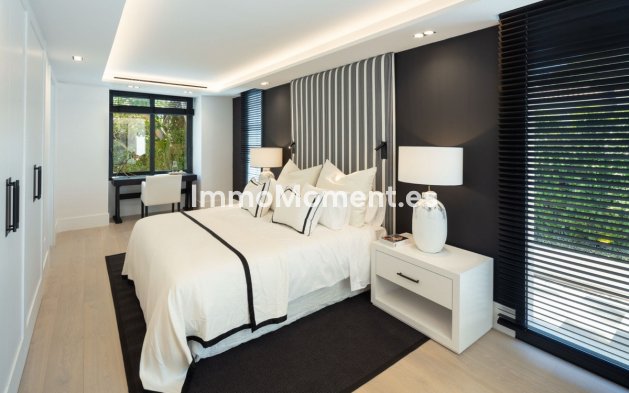 Resale - Detached villa - Marbella - Nueva Andalucía