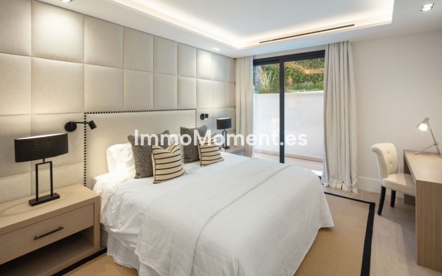 Resale - Detached villa - Marbella - Nueva Andalucía