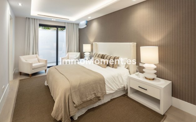 Resale - Detached villa - Marbella - Nueva Andalucía