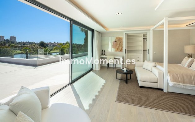 Resale - Detached villa - Marbella - Nueva Andalucía