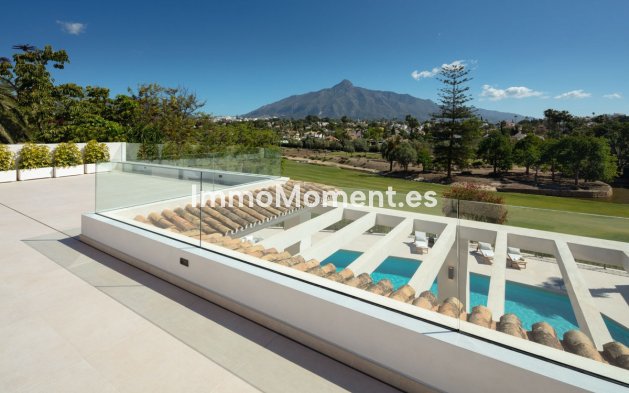 Resale - Detached villa - Marbella - Nueva Andalucía