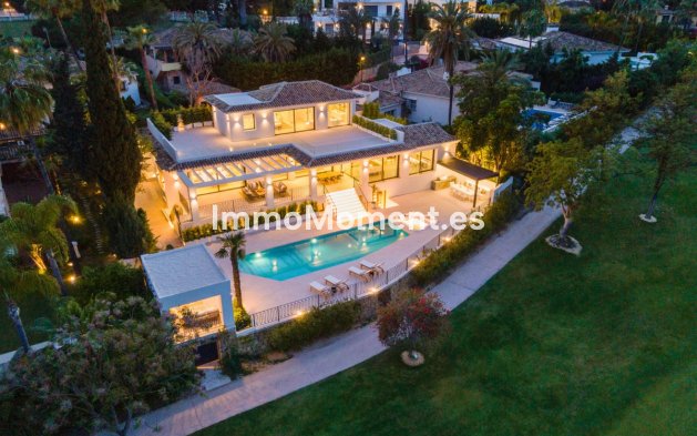 Resale - Detached villa - Marbella - Nueva Andalucía