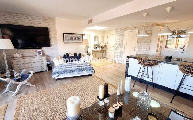 Resale - Apartment - Manilva - La Duquesa