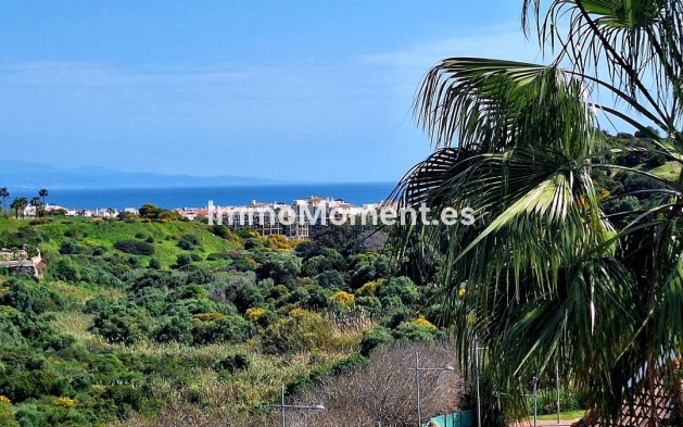 Resale - Apartment - Manilva - La Duquesa