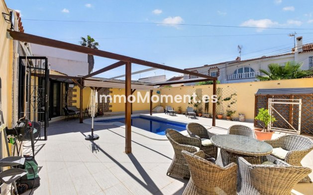 Bestaande woning - Vrijstaande villa - Torrevieja - Torrevieja Centro