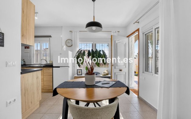 Bestaande woning - Vrijstaande villa - Torrevieja - Torrevieja Centro