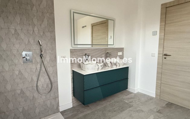 Resale - Detached villa - Inland  - Coín