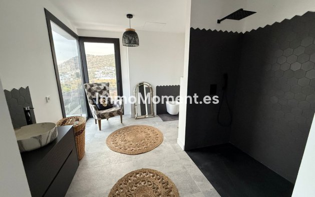 Resale - Detached villa - Inland  - Coín