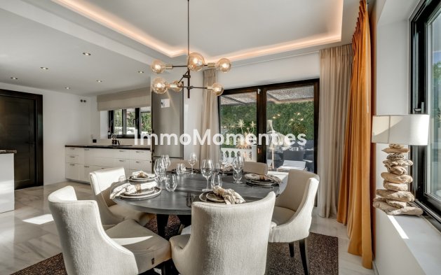 Resale - Detached villa - Marbella - Nueva Andalucía