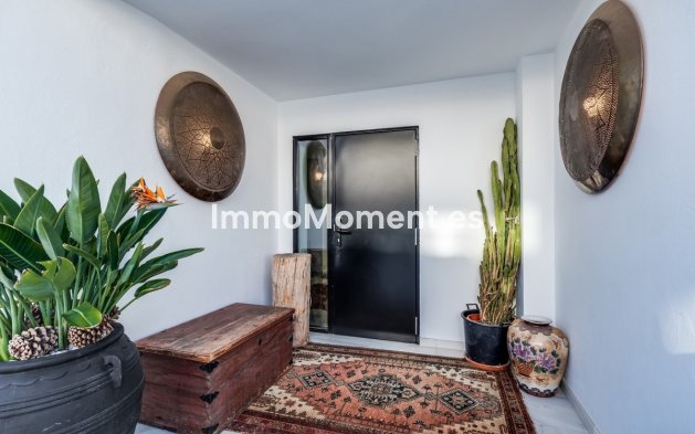 Resale - Detached villa - Marbella - Nueva Andalucía