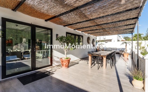 Resale - Detached villa - Marbella - Nueva Andalucía