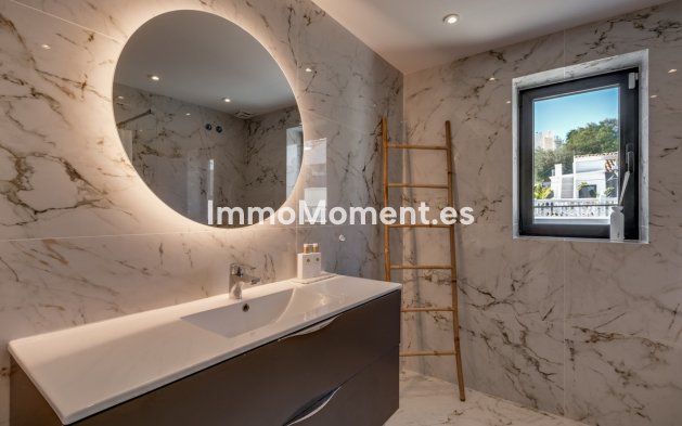 Resale - Detached villa - Marbella - Nueva Andalucía