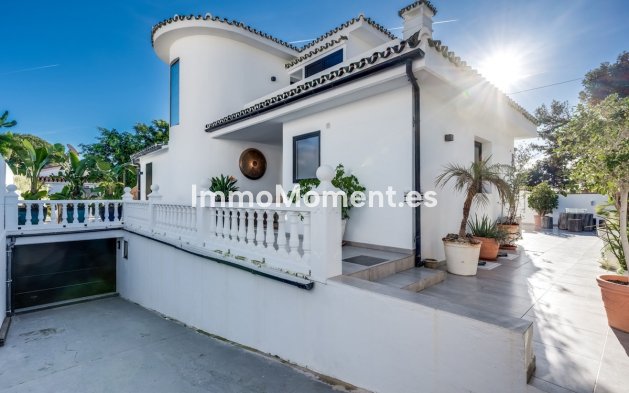 Resale - Detached villa - Marbella - Nueva Andalucía