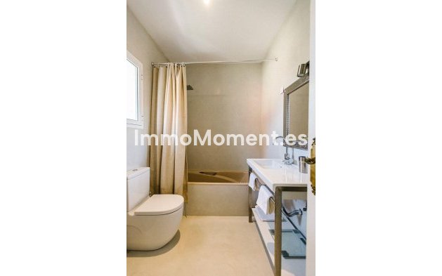 Wiederverkauf - Freistehende Villa - Marbella - Carib Playa
