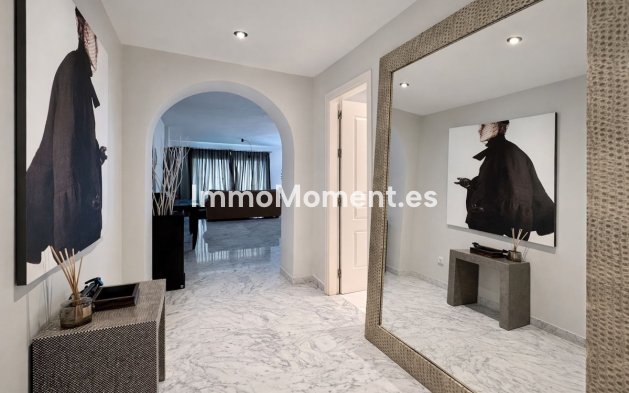 Resale - Apartment - Marbella - Puerto Banús