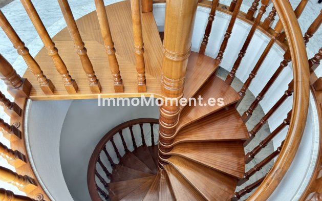 Resale - Apartment - Marbella - Puerto Banús