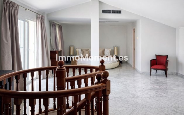Resale - Apartment - Marbella - Puerto Banús