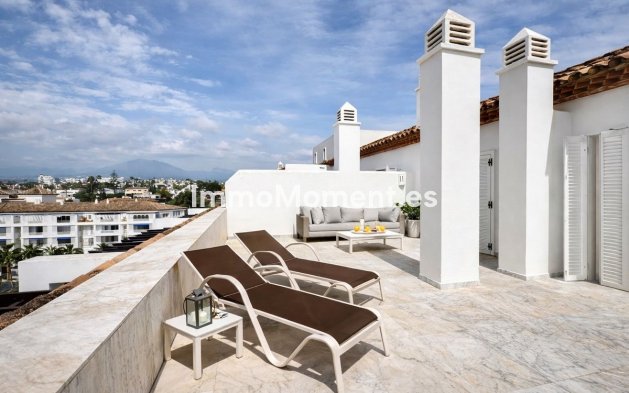 Resale - Apartment - Marbella - Puerto Banús