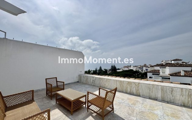Resale - Apartment - Marbella - Puerto Banús