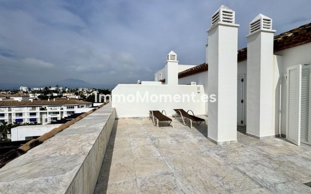 Resale - Apartment - Marbella - Puerto Banús
