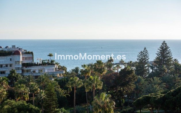 Resale - Apartment - Marbella - Puerto Banús