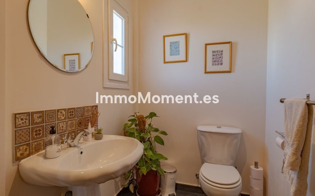Wiederverkauf - Freistehende Villa -   Inländisch - Alhaurín el Grande Centro
