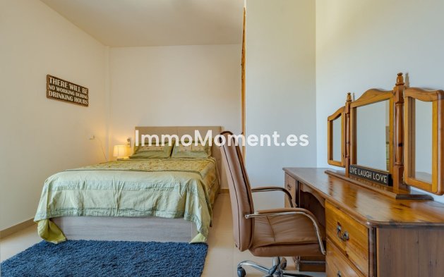 Wiederverkauf - Freistehende Villa -   Inländisch - Alhaurín el Grande Centro