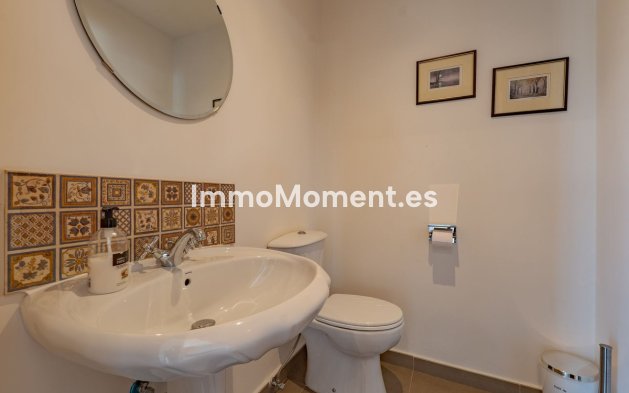 Wiederverkauf - Freistehende Villa -   Inländisch - Alhaurín el Grande Centro