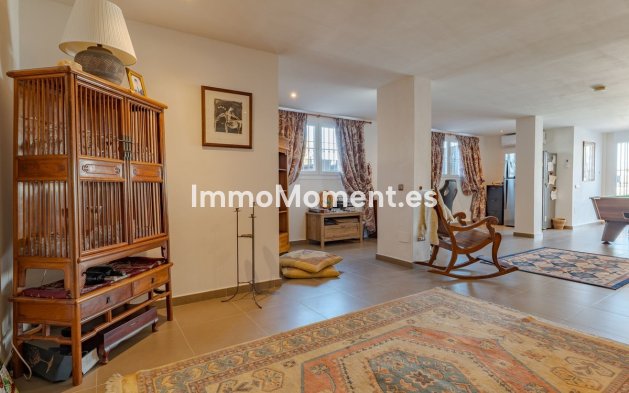 Wiederverkauf - Freistehende Villa -   Inländisch - Alhaurín el Grande Centro