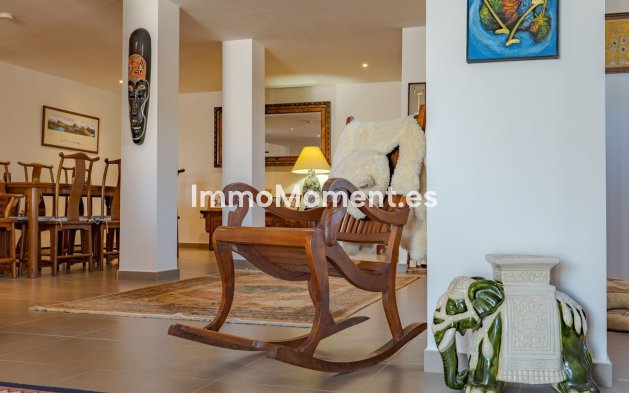 Wiederverkauf - Freistehende Villa -   Inländisch - Alhaurín el Grande Centro