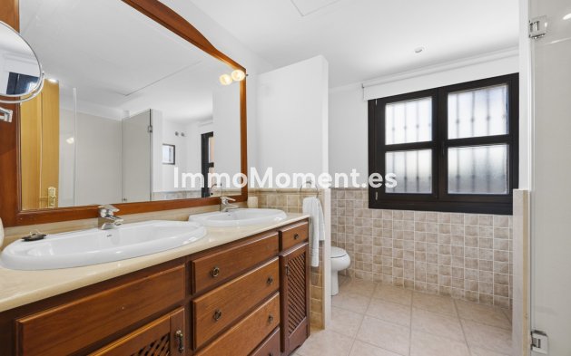 Resale - Detached villa - Marbella - Guadalmina Alta