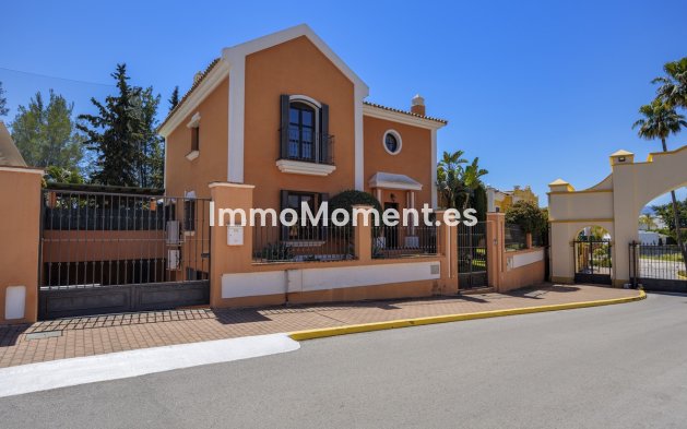 Resale - Detached villa - Marbella - Guadalmina Alta