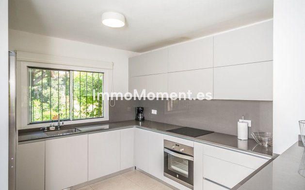 Wiederverkauf - Freistehende Villa - Marbella - Elviria