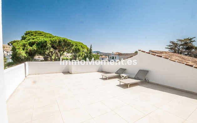 Wiederverkauf - Freistehende Villa - Marbella - Elviria