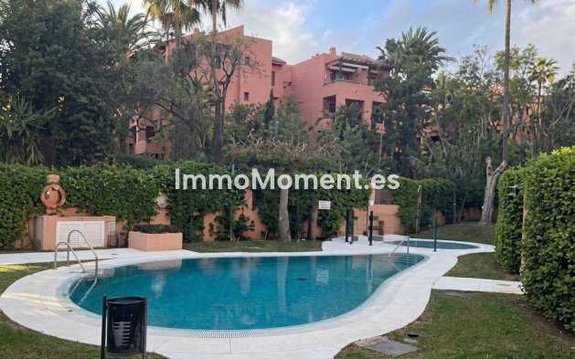 Resale - Apartment - Marbella - Las Chapas