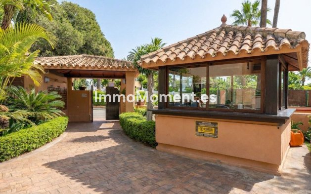 Resale - Apartment - Marbella - Las Chapas
