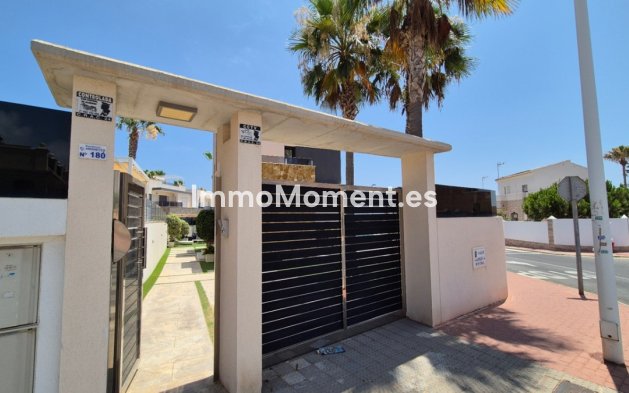 Bestaande woning - Vrijstaande villa - Torrevieja - Torrevieja Centro