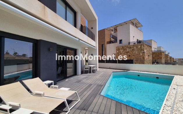 Bestaande woning - Vrijstaande villa - Torrevieja - Torrevieja Centro