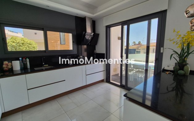 Bestaande woning - Vrijstaande villa - Torrevieja - Torrevieja Centro