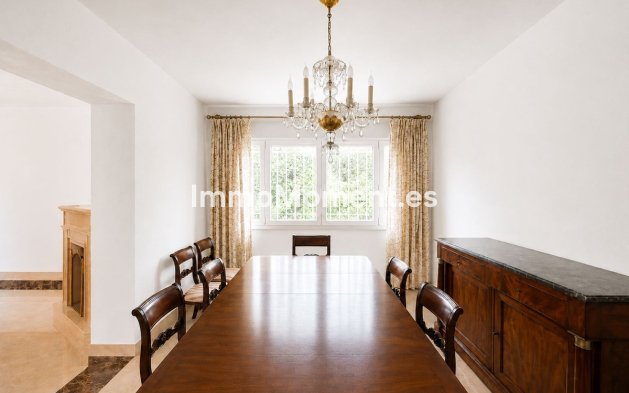 Revente - Villa individuelle - El Paraiso - New Golden Mile