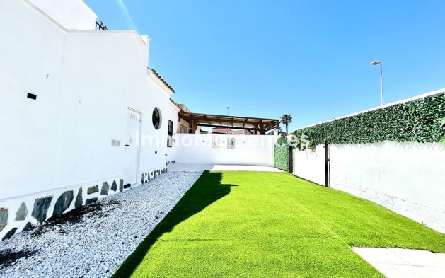 Wiederverkauf - Reihenhaus - Orihuela - Punta Prima