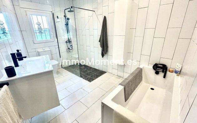 Bestaande woning - Vrijstaande villa - Catral - Catral Centro