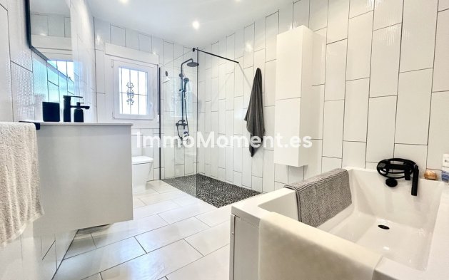 Bestaande woning - Vrijstaande villa - Catral - Catral Centro