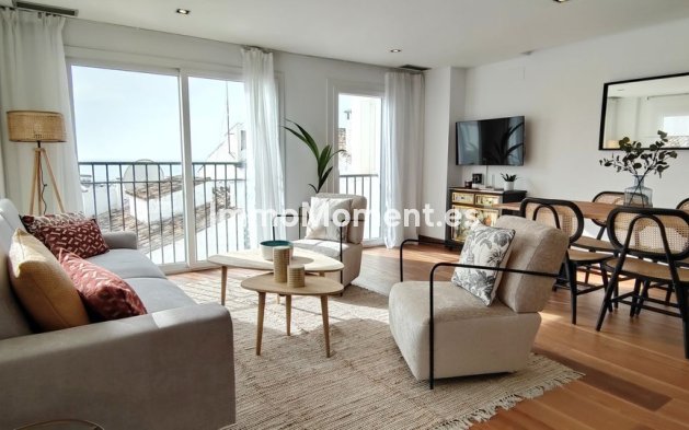 Resale - Apartment - Marbella - Puerto Banús