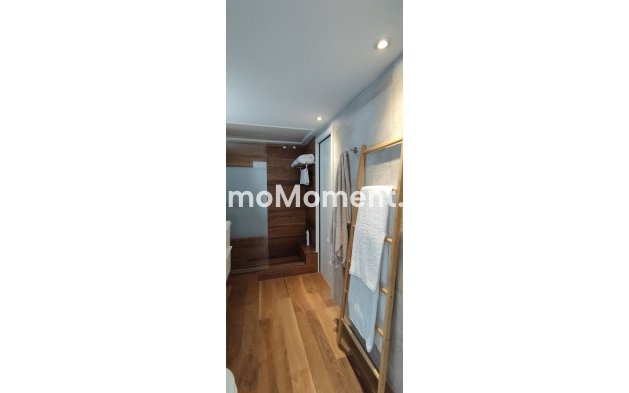 Resale - Apartment - Marbella - Puerto Banús