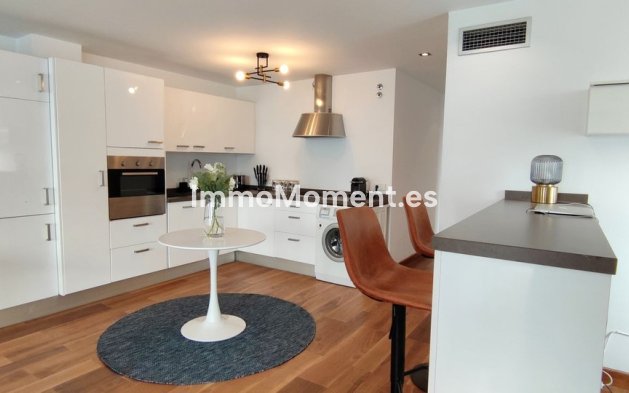 Resale - Apartment - Marbella - Puerto Banús