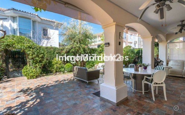 Bestaande woning - Vrijstaande villa - Estepona  - Estepona Centro