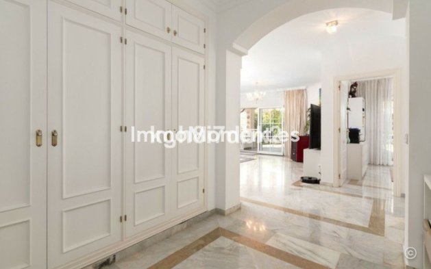 Bestaande woning - Vrijstaande villa - Estepona  - Estepona Centro